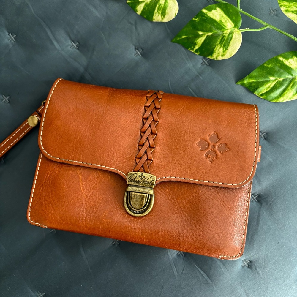 Patricia Nash | Bianco Crossbody Purse Organizer Tan